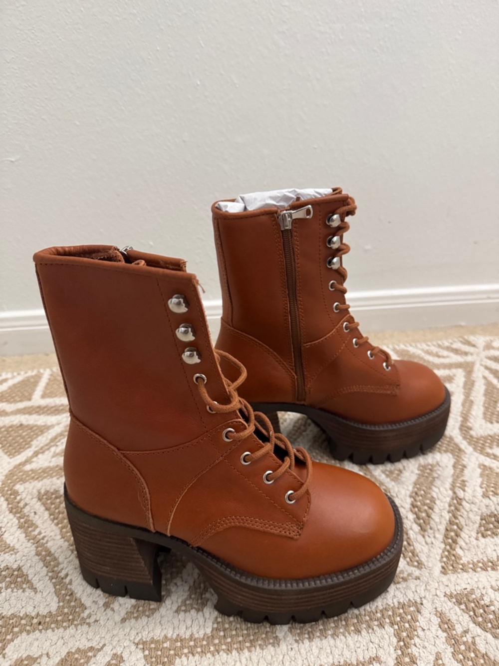 Steve Madden Brown Lace-Up Combat Boots NEW - Picture 7 of 7